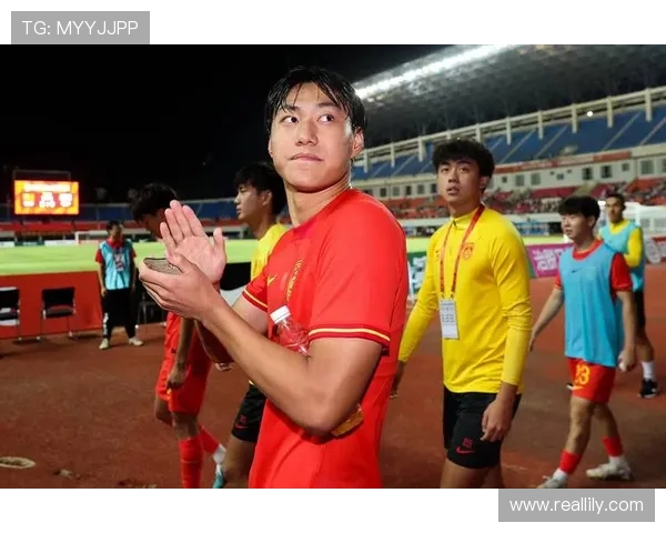 杜月徵凌空破门助国足胜越南 杜月徵凌空破门助国足胜越南